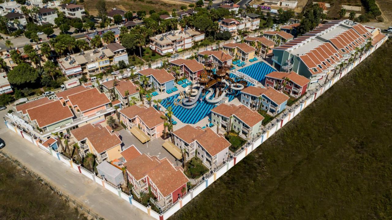 Crystal Club World Of Colours Hotel Belek Exterior foto