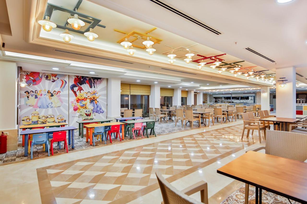 Crystal Club World Of Colours Hotel Belek Exterior foto